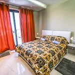 Stylish Duplex 3 Bedroom Jacuzzi, Bbq, Scenic Views Apartment