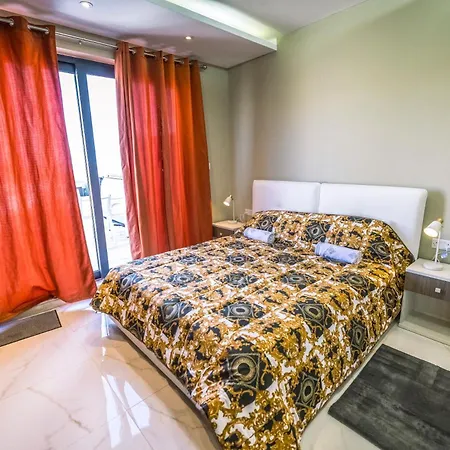 Stylish Duplex 3 Bedroom Jacuzzi, Bbq, Scenic Views アパート