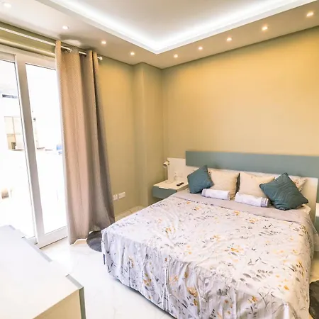 Stylish Duplex 3 Bedroom Jacuzzi, Bbq, Scenic Views Apartment Għajnsielem