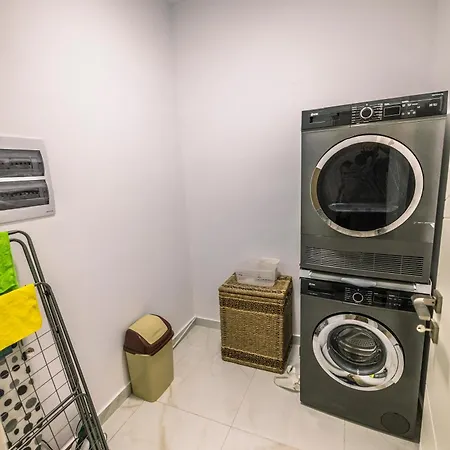 アパート Stylish Duplex 3 Bedroom Jacuzzi, Bbq, Scenic Views アインシーレム