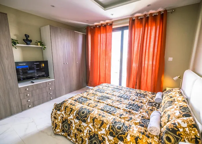 Stylish Duplex 3 Bedroom Jacuzzi, Bbq, Scenic Views Lejlighed Għajnsielem