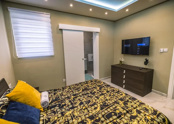 Stylish Duplex 3 Bedroom Jacuzzi, Bbq, Scenic Views Lejlighed Għajnsielem