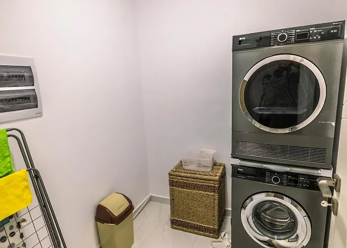 Lejlighed Stylish Duplex 3 Bedroom Jacuzzi, Bbq, Scenic Views Għajnsielem